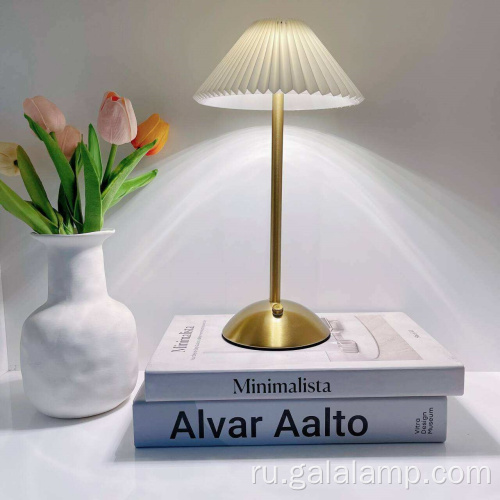 Металлический и тканевый USB-аккумуляторный сенсорный настольный светильник